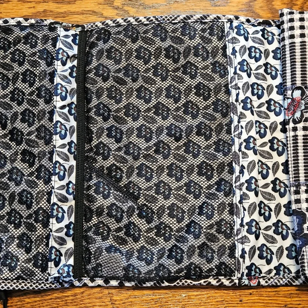 Vera Bradley Diaper Change Pad Plaid Floral Quilted Toiletry Bag‎ Black Blue